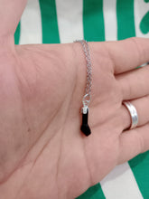 Cargar imagen en el visor de la galería, Higa o Puñito de Azabache Plata
