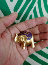 Cargar imagen en el visor de la galería, Mini Elefante de la suerte
