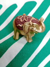 Cargar imagen en el visor de la galería, Mini Elefante de la suerte

