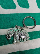 Cargar imagen en el visor de la galería, Llavero Elefante de la Buena Suerte
