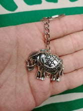 Cargar imagen en el visor de la galería, Llavero Elefante de la Buena Suerte
