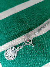 Cargar imagen en el visor de la galería, Colgante Doble Proteccion Plata Brillantito
