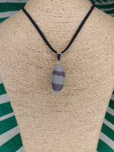 Cargar imagen en el visor de la galería, Colgante Shiva Lingam Mod 1 Pequeño

