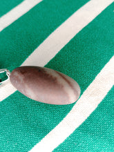 Cargar imagen en el visor de la galería, Colgante Shiva Lingam Mod 2 Pequeño

