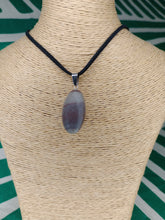 Cargar imagen en el visor de la galería, Colgante Shiva Lingam Mod 5 Pequeño
