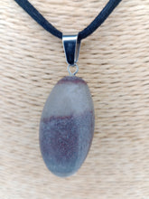Cargar imagen en el visor de la galería, Colgante Shiva Lingam Mod 5 Pequeño
