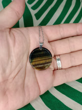 Cargar imagen en el visor de la galería, Colgante Circulo Ojo de Tigre Mod. 2
