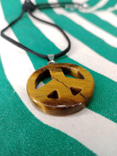 Cargar imagen en el visor de la galería, Colgante Ojo de Tigre Paz
