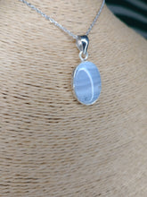 Cargar imagen en el visor de la galería, Calcedonia Plata Oval

