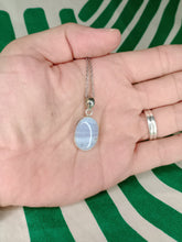 Cargar imagen en el visor de la galería, Calcedonia Plata Oval
