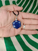 Cargar imagen en el visor de la galería, Colgante Lapislázuli Estrella 6 puntas

