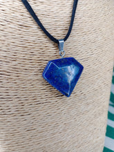 Cargar imagen en el visor de la galería, Colgante Lapislázuli Corte Diamante

