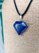 Cargar imagen en el visor de la galería, Colgante Lapislázuli Corte Diamante
