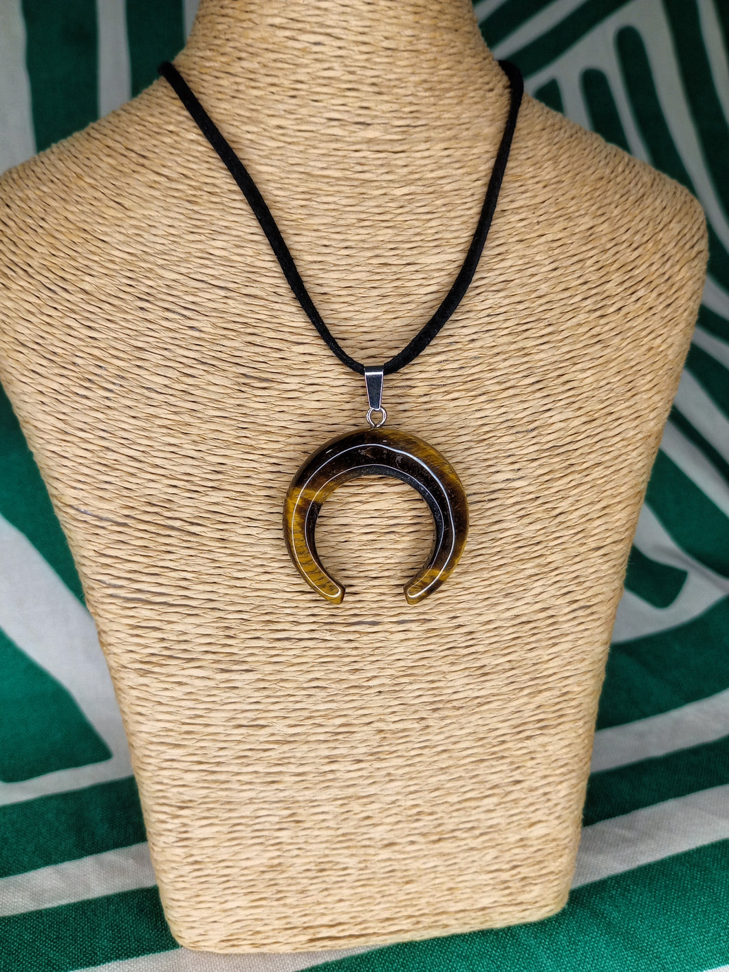 Colgante Ojo Tigre Media Luna Mod. 1