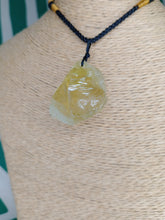 Cargar imagen en el visor de la galería, Colgante Cuarzo Limon Bruto Mod. 4
