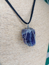 Cargar imagen en el visor de la galería, Colgante Amatista Bruto Jaula Mod. 1
