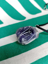 Cargar imagen en el visor de la galería, Colgante Amatista Bruto Jaula Mod. 1
