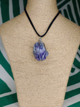 Cargar imagen en el visor de la galería, Colgante Amatista Bruto Mod. 2

