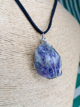 Cargar imagen en el visor de la galería, Colgante Amatista Bruto Mod. 2
