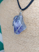 Cargar imagen en el visor de la galería, Colgante Amatista Bruto Mod. 2
