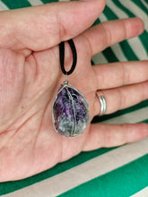 Cargar imagen en el visor de la galería, Colgante Amatista Bruto Mod. 4
