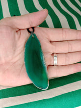 Cargar imagen en el visor de la galería, Colgante Agata Verde Mod. 2
