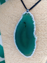 Cargar imagen en el visor de la galería, Colgante Agata Verde Mod. 1
