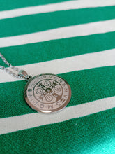 Cargar imagen en el visor de la galería, Medalla de San Benito de acero inoxidable
