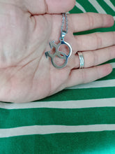 Cargar imagen en el visor de la galería, Colgante LGTB Masculino
