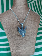 Cargar imagen en el visor de la galería, Colgante Dragon de Acero Inoxidable
