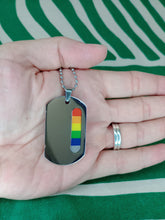 Cargar imagen en el visor de la galería, Colgante LGTB Placa Bandera Orgullo
