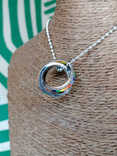Cargar imagen en el visor de la galería, Colgante LGTB Anillos Unidos
