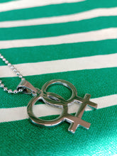 Cargar imagen en el visor de la galería, Colgante LGTB Femenino
