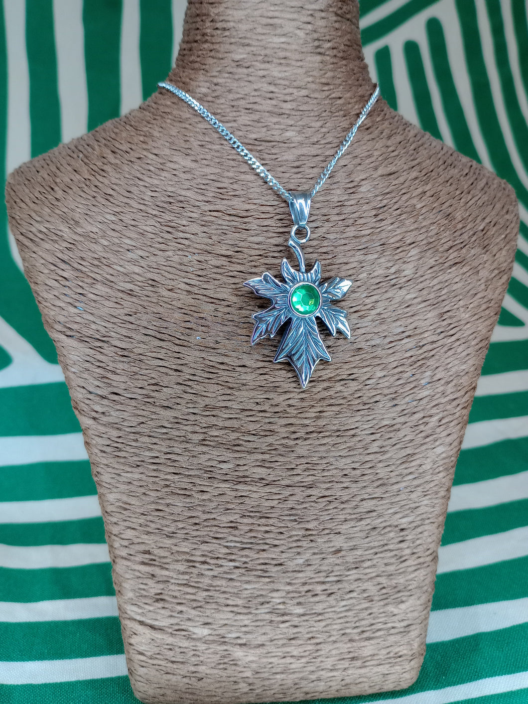 Colgante Hoja con brillante verde