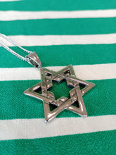 Cargar imagen en el visor de la galería, Colgante Estrella David o 6 puntas
