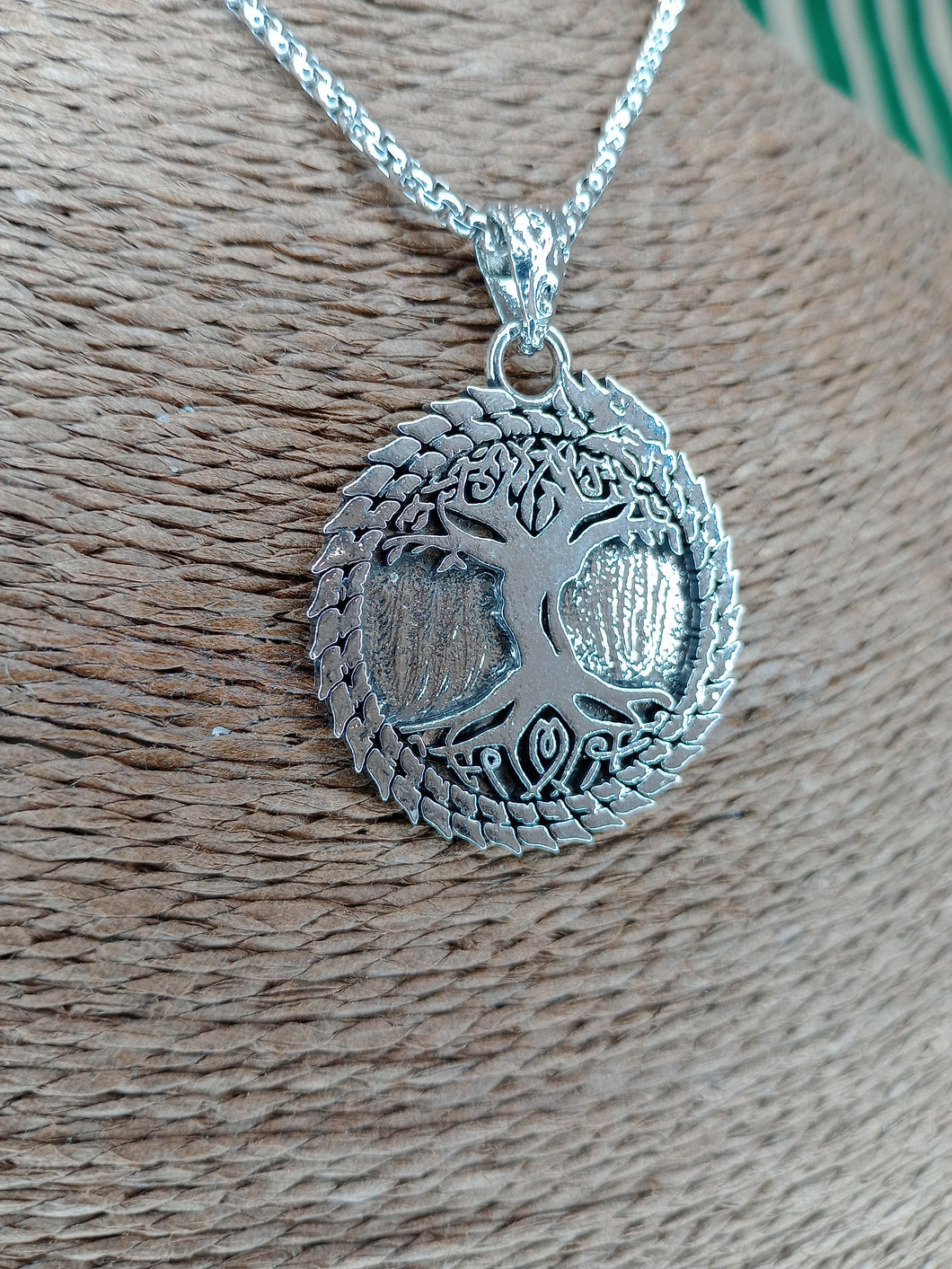 Colgante Arbol de la Vida con Serpiente Uroboros