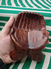 Cargar imagen en el visor de la galería, Cuenco Manos De Buda
