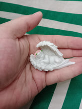 Cargar imagen en el visor de la galería, Querubin Durmiendo Rosas
