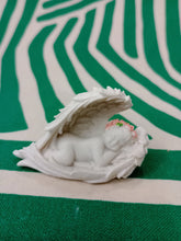 Cargar imagen en el visor de la galería, Querubin Durmiendo Rosas
