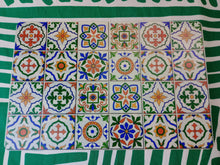 Cargar imagen en el visor de la galería, Pack 4 Manteles Individuales Alhambra Surtidos
