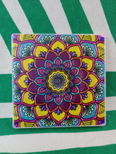 Cargar imagen en el visor de la galería, Pack 6 Posavasos Mandalas Cuadrados
