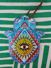 Cargar imagen en el visor de la galería, Decoracion Mano de Fatima Mod. Sol Dorado
