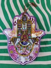 Cargar imagen en el visor de la galería, Decoracion Mano de Fatima Mod. Tonos Morados
