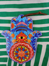 Cargar imagen en el visor de la galería, Decoracion Mano de Fatima Mod. Brujula
