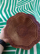 Cargar imagen en el visor de la galería, Cesta Artesanal Flor
