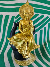Cargar imagen en el visor de la galería, Mano Buda Tailandes Dorado
