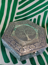 Cargar imagen en el visor de la galería, Joyero Arbol de la Vida
