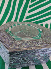 Cargar imagen en el visor de la galería, Joyero Arbol de la Vida
