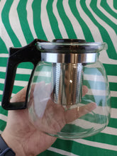 Cargar imagen en el visor de la galería, Jarra Cristal con Filtro para Hierbas Pequeña 900 ml
