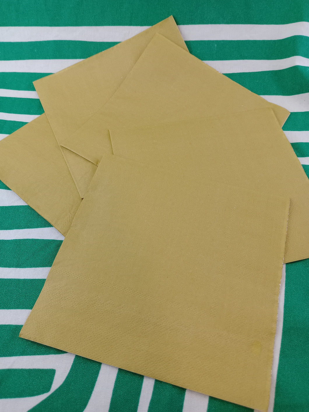 Paquete Servilletas Doradas